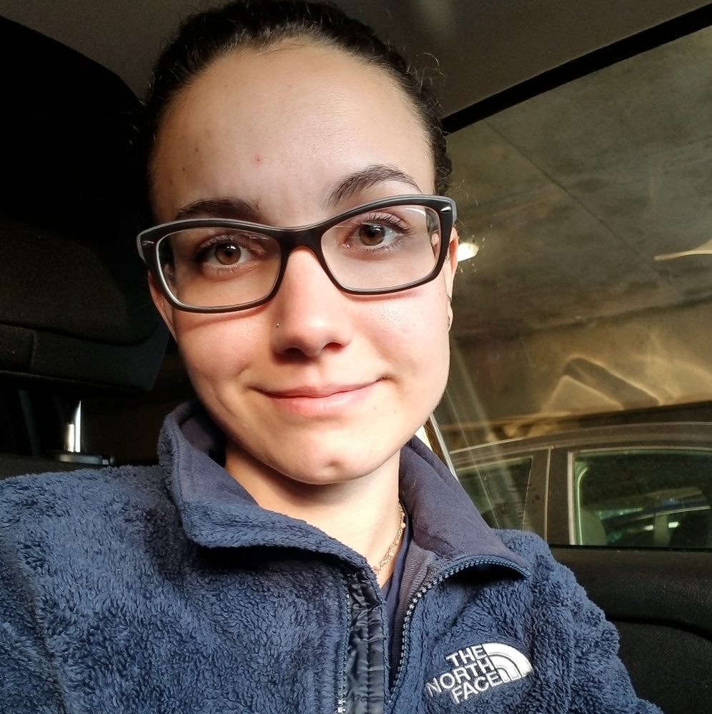 Meet your Posher, Daniela